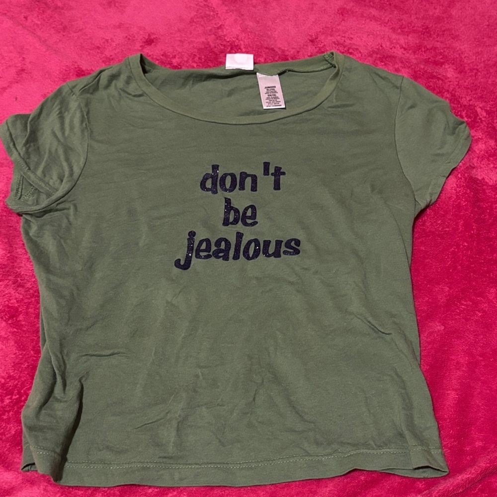“Don’t Be Jealous” slogan tee novelty no boundaries green and purple sparkles